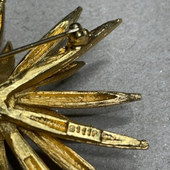 Marcel Boucher Starburst Brooch 1960's in Perfect Condition,  Sea Anemone - Picture 3 of 7